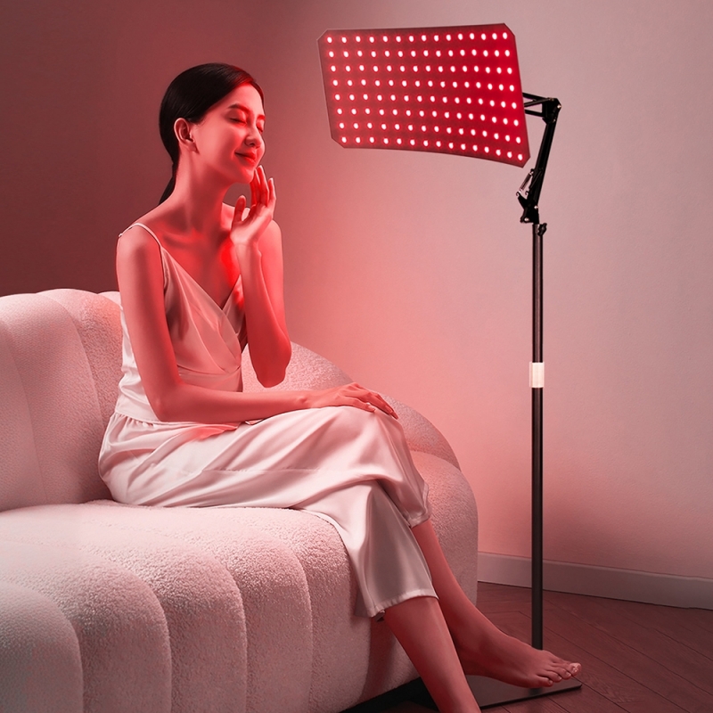 Floor therapy lamp